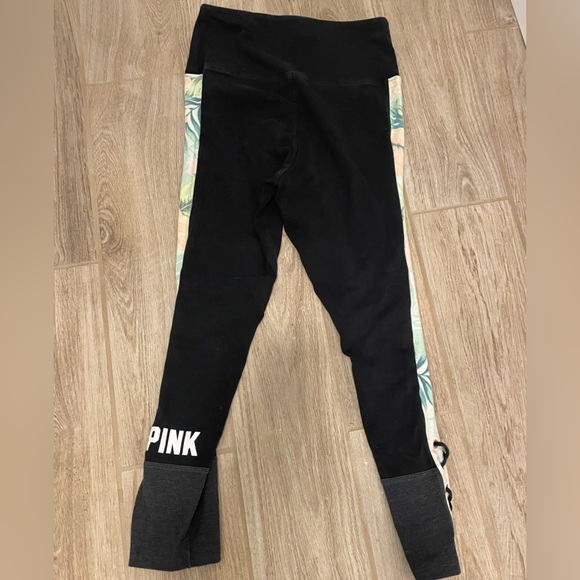 Tropical Print Capri Leggings - Picture 3 of 6